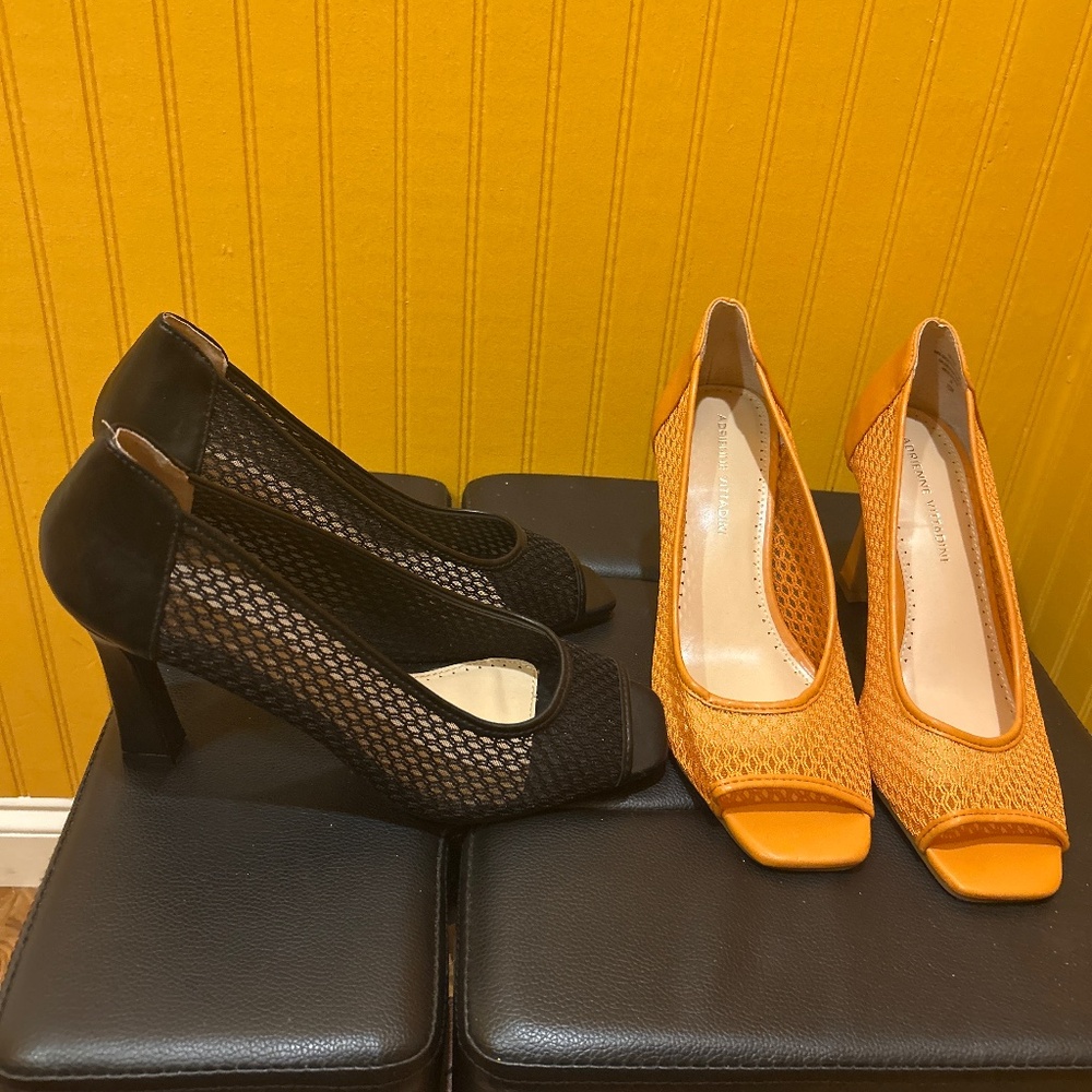 Peep toe shoes
